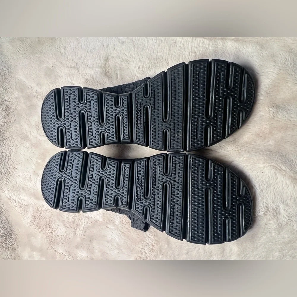 Skechers good preowned